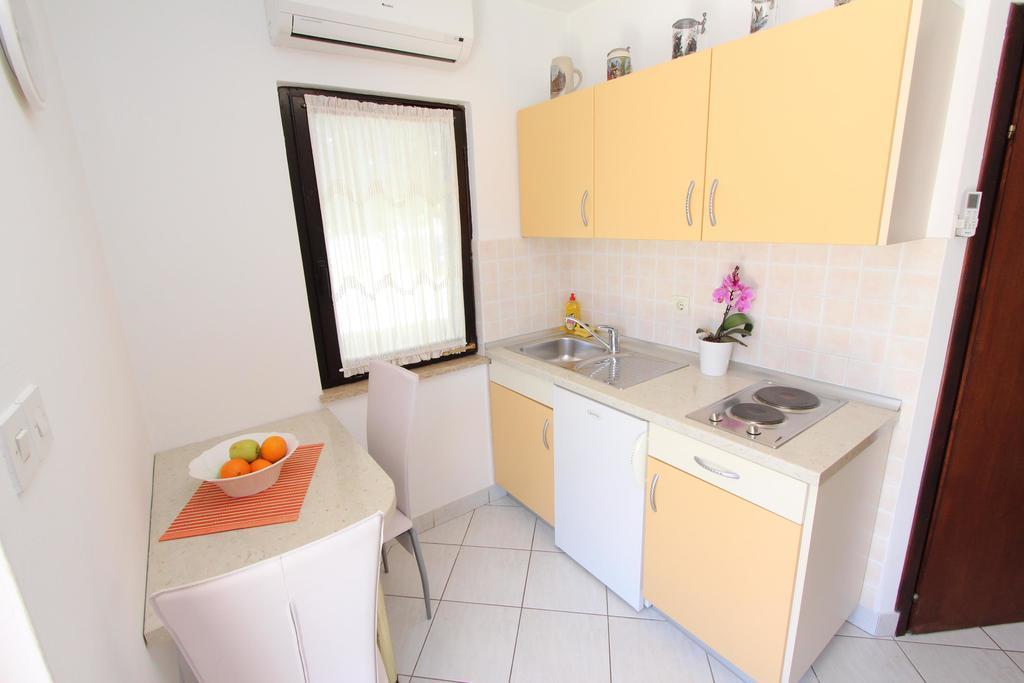 Apartments Pataj 로비니 외부 사진