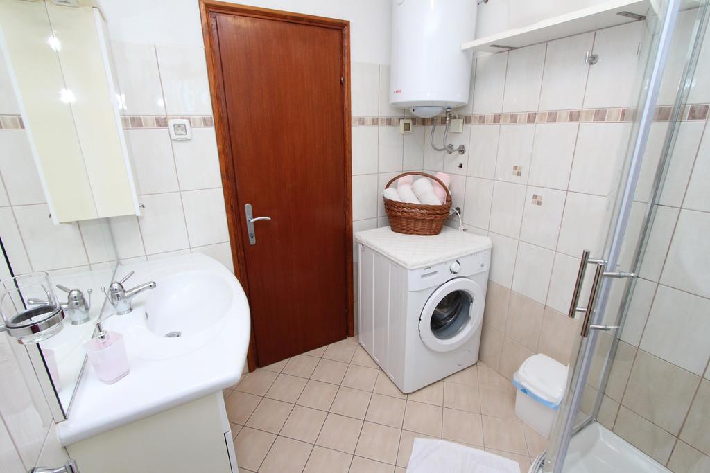 Apartments Pataj 로비니 외부 사진