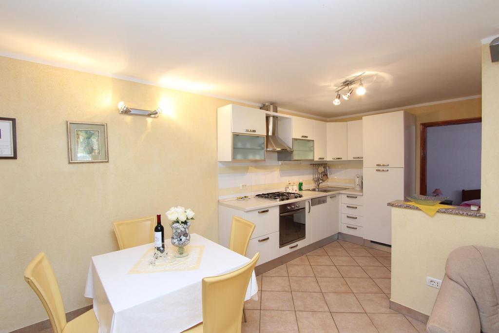 Apartments Pataj 로비니 외부 사진